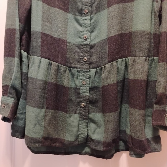 NWT American Eagle Green Black Plaid Peplum Oversized Flannel Shirt Size XS - Picture 3 of 8